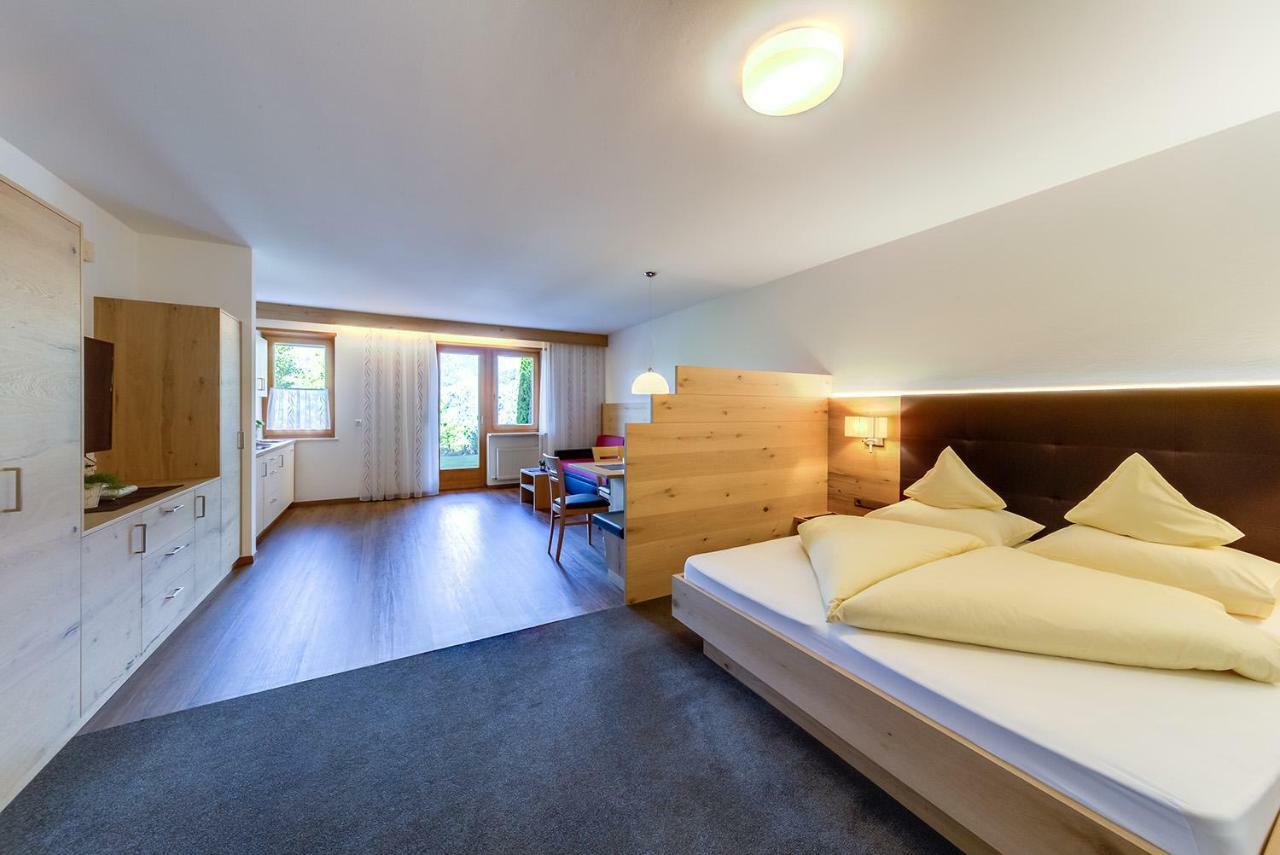 Residence Krone Schenna Eksteriør bilde