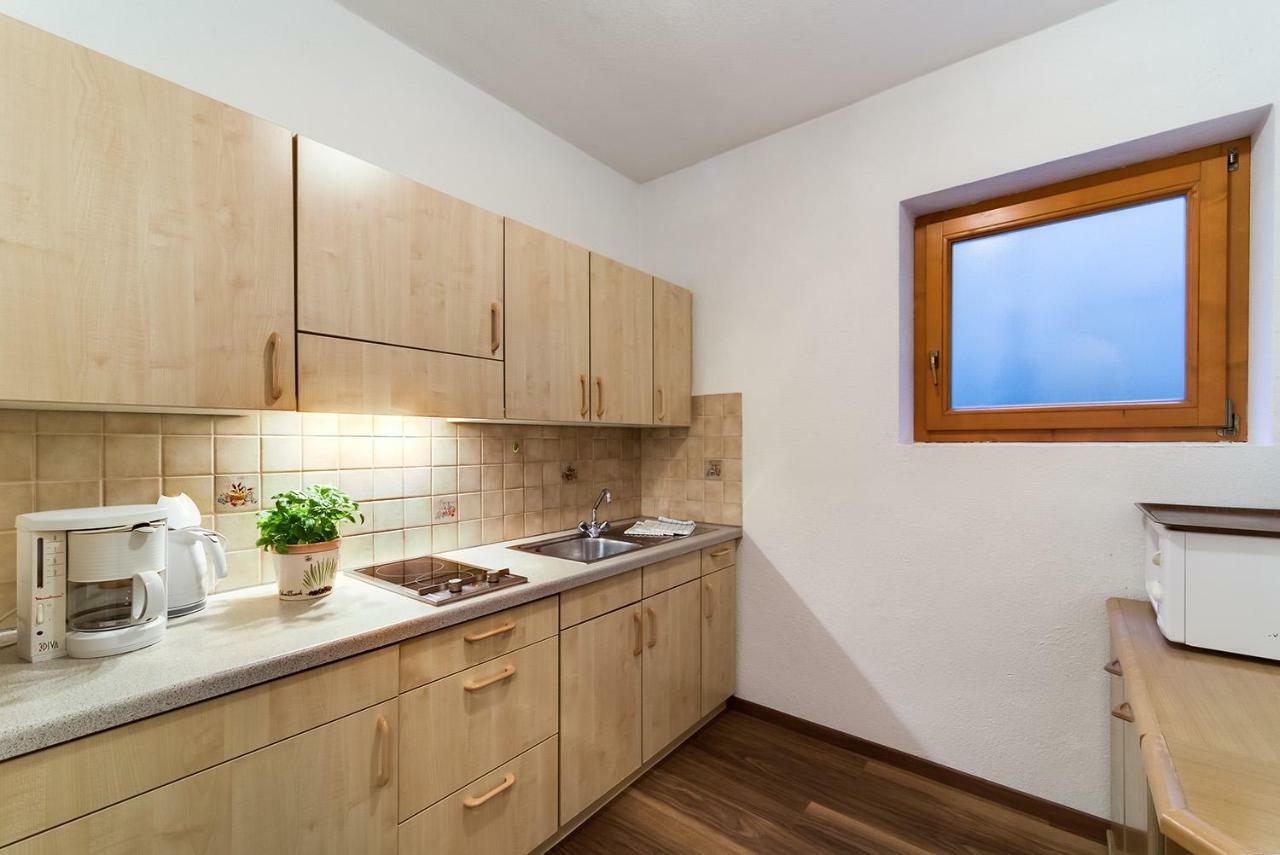 Residence Krone Schenna Eksteriør bilde